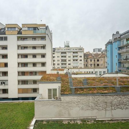 Appartement Spacious With Balcony à Vienne Extérieur photo