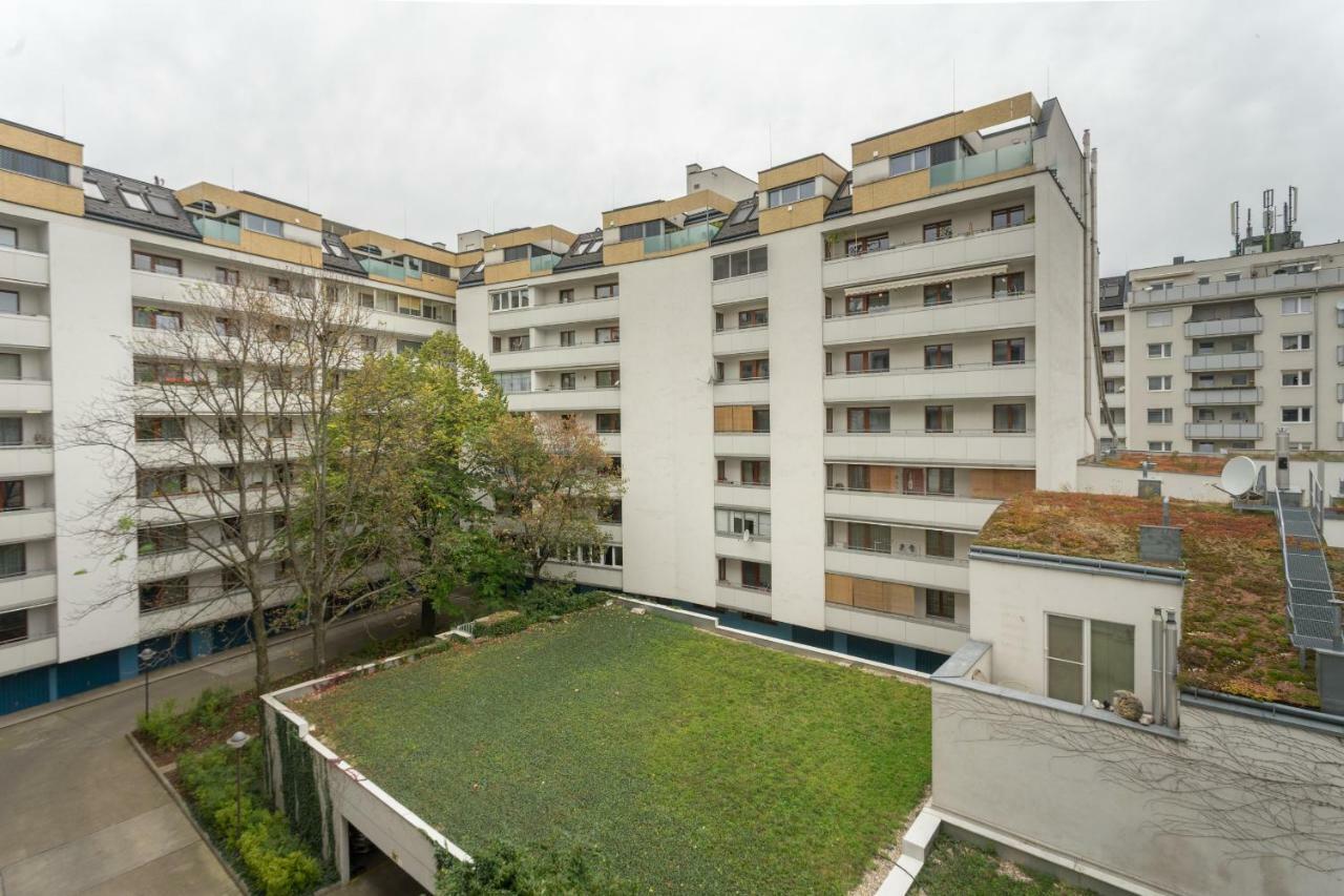 Appartement Spacious With Balcony à Vienne Extérieur photo